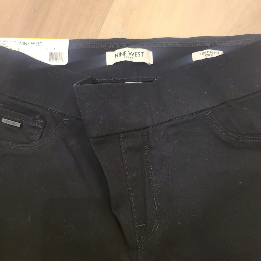 NWT Nine West Black Pull-On Crop Pants - Picture 4 of 5